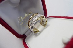 Anello in Oro Bianco, Giallo e Rosa con Brillantini