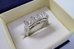 Anello Trilogy in Oro bianco, con Diamanti taglio Brillante