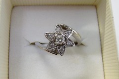 Anello in Oro bianco con Diamanti taglio brillante
