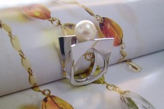 Anello in Oro bianco con Perla Giapponese
