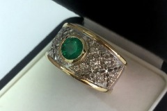 Anello traforato in Stile Fiorentino con Smeraldo e Diamanti